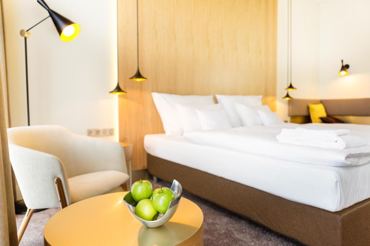 Deluxe Triple Room,1602343383:JPEG